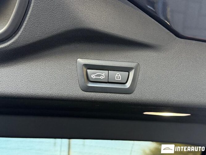 BMW X5 4.0i 65 interauto-car