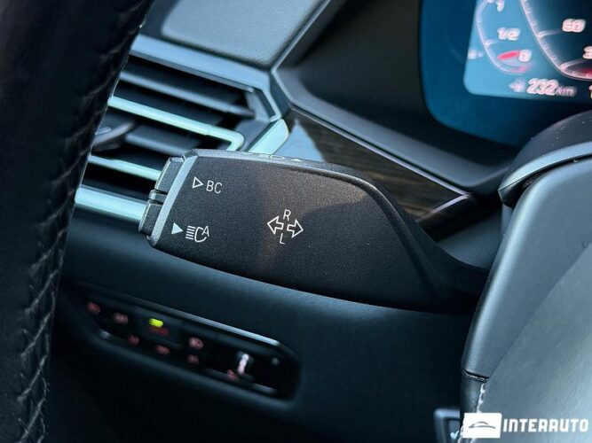 BMW X5 4.0i 50 interauto-car