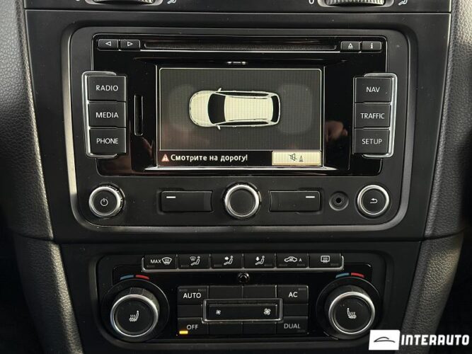 Volkswagen Golf 37 interauto-car