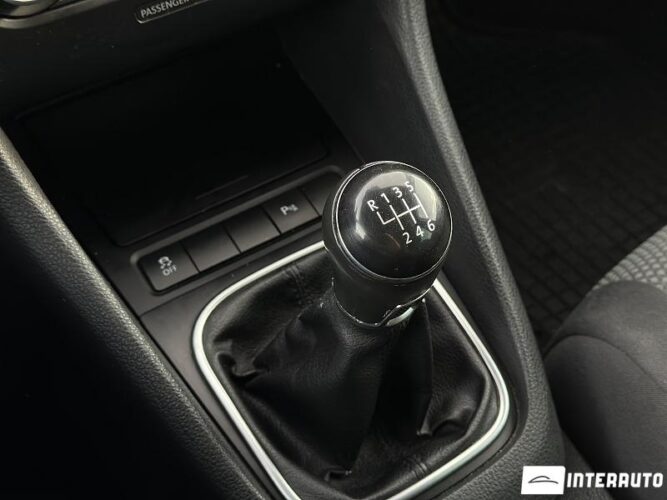 Volkswagen Golf 38 interauto-car