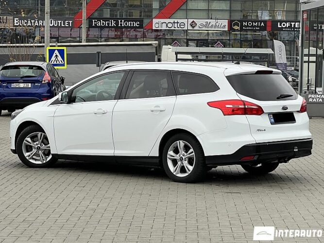 Ford Focus 34 interauto-car