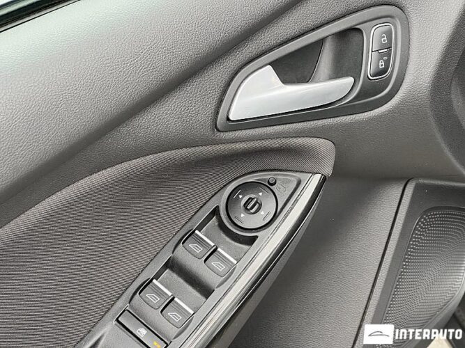 Ford Focus 48 interauto-car