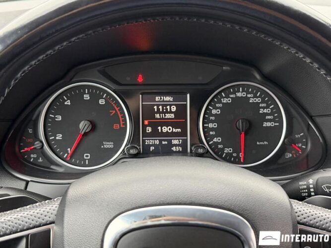 Audi Q5 42 interauto-car