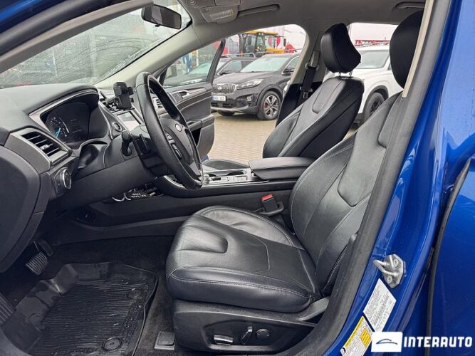 Ford Fusion 35 interauto-car
