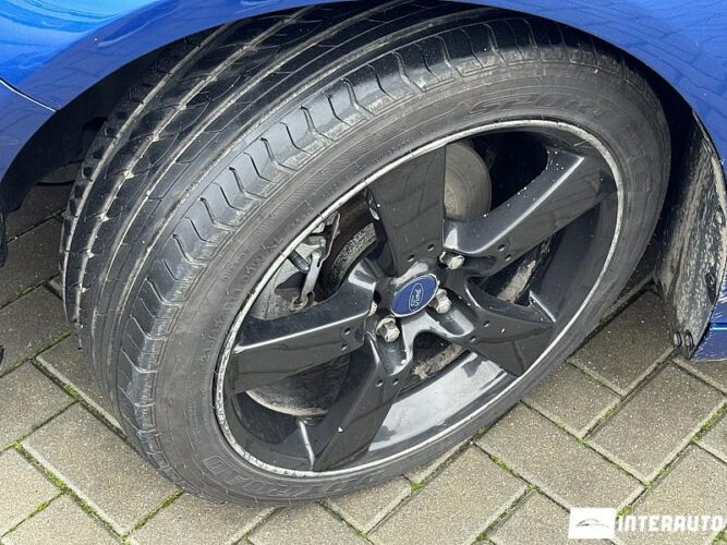 Ford Fusion 46 interauto-car