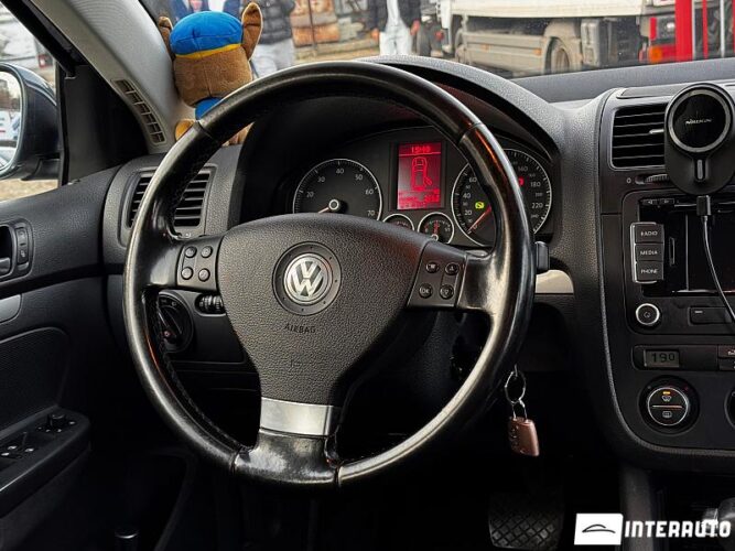 Volkswagen Golf 33 interauto-car