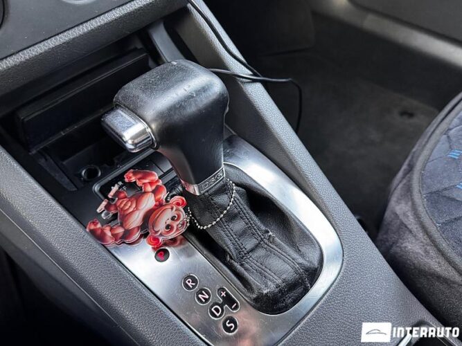 Volkswagen Golf 37 interauto-car