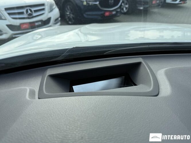 BMW X5 4.0e 42 interauto-car