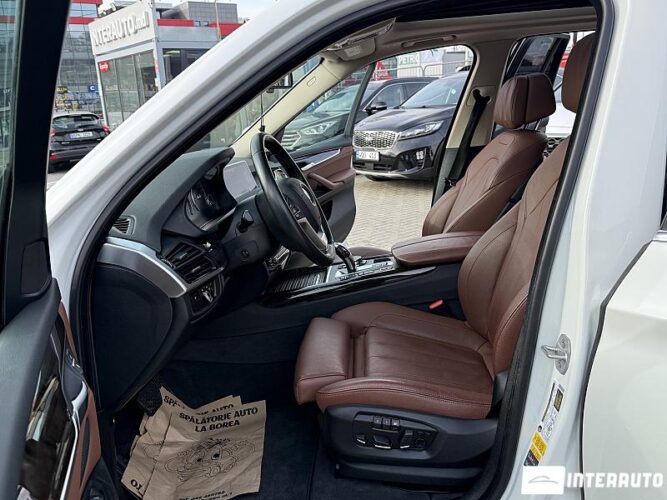 BMW X5 4.0e 40 interauto-car