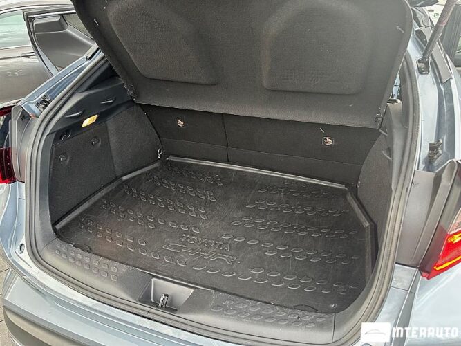 Toyota C-HR 50 interauto-car