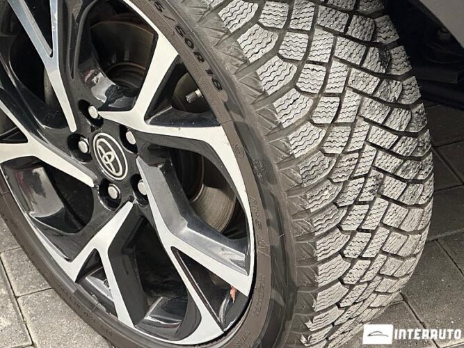 Toyota C-HR 51 interauto-car