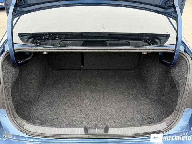 Volkswagen Jetta 48 interauto-car