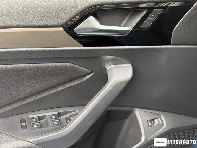 Volkswagen Jetta 39 interauto-car