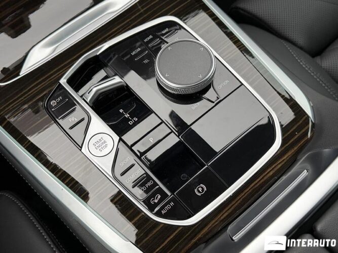 BMW X5 3.0D 46 interauto-car