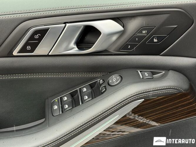 BMW X5 3.0D 40 interauto-car