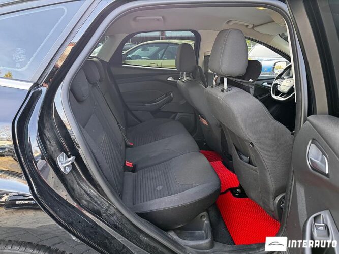 Ford Focus 46 interauto-car