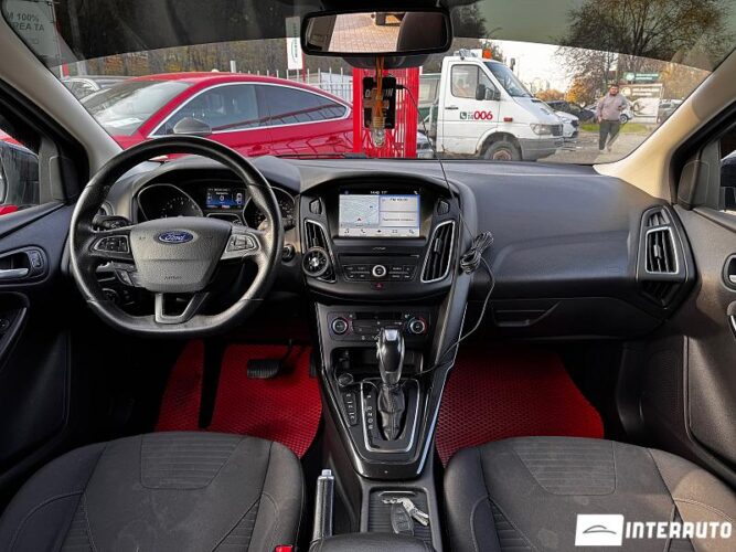 Ford Focus 38 interauto-car