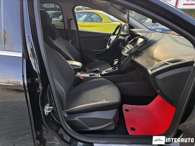 Ford Focus 36 interauto-car