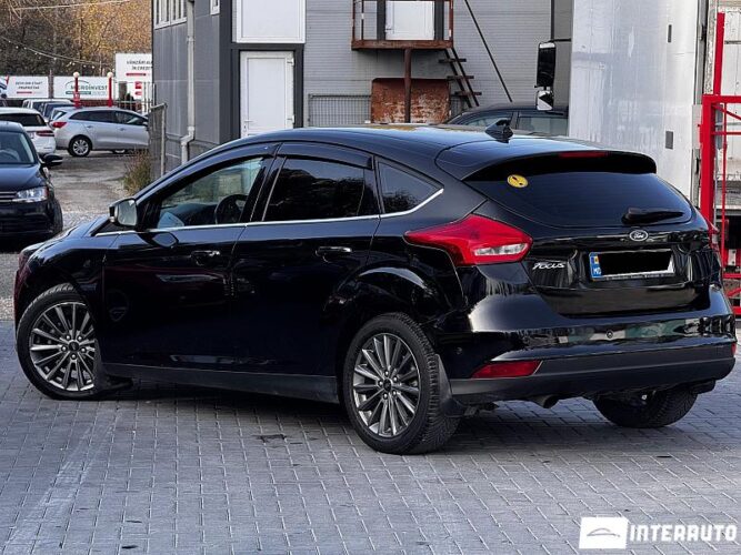 Ford Focus 34 interauto-car