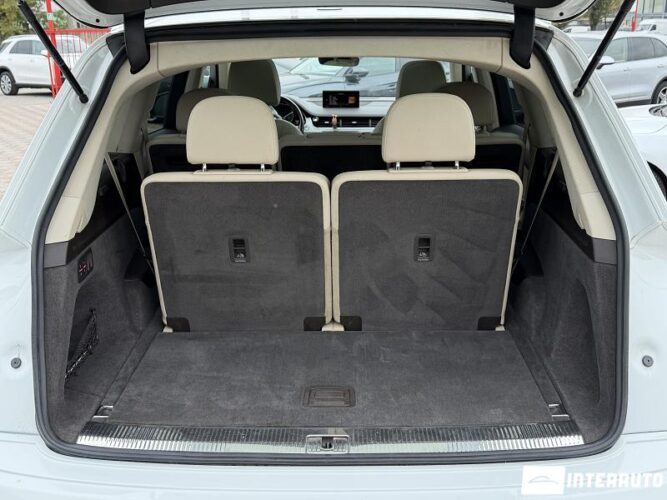 Audi Q7 51 interauto-car