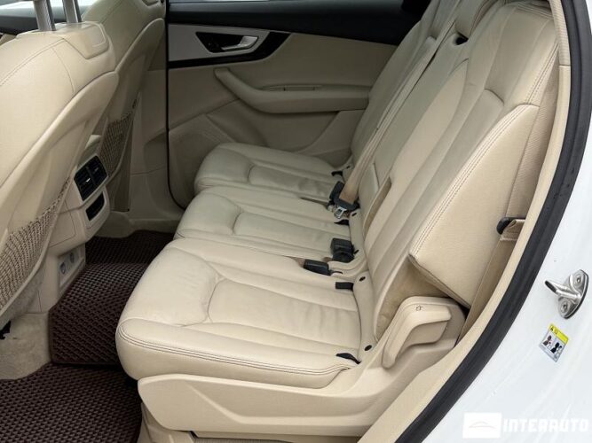 Audi Q7 48 interauto-car