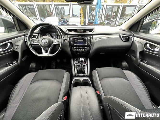 Nissan Qashqai 37 interauto-car