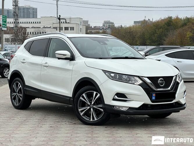 Nissan Qashqai 32 interauto-car