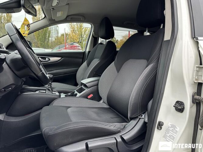 Nissan Qashqai 34 interauto-car