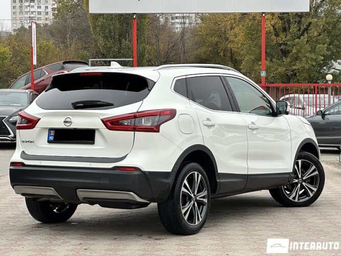 Nissan Qashqai 31 interauto-car