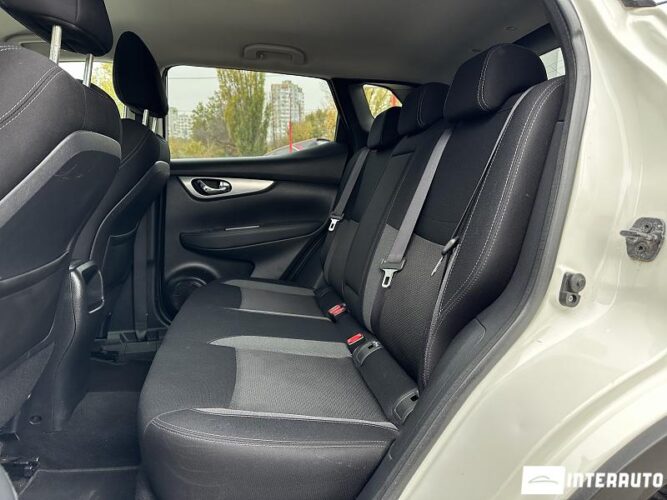 Nissan Qashqai 45 interauto-car