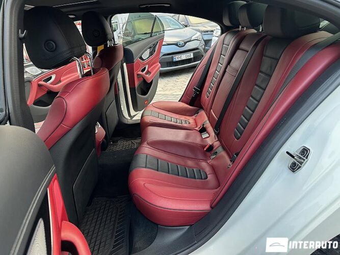 Mercedes CLS 300 42 interauto-car