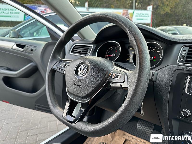 Volkswagen Jetta 18 automobil-interauto