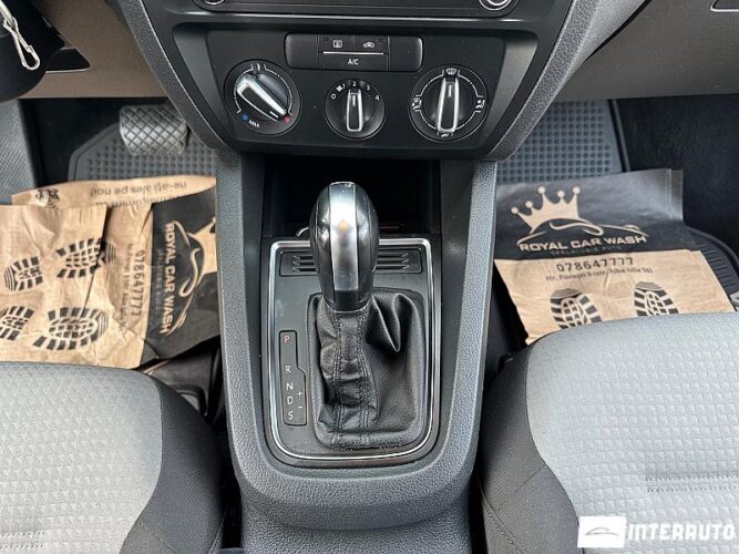 Volkswagen Jetta 40 interauto-car