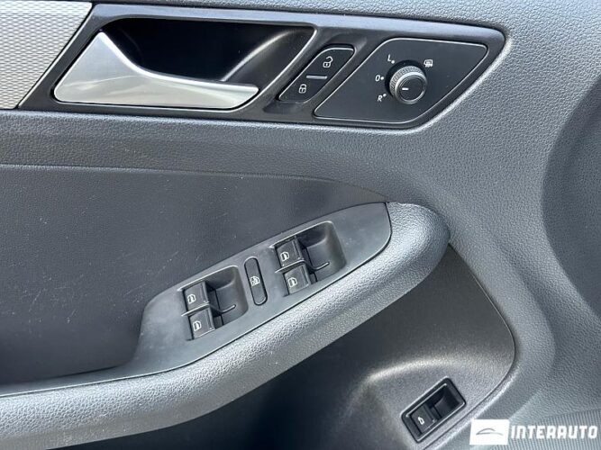 Volkswagen Jetta 46 interauto-car