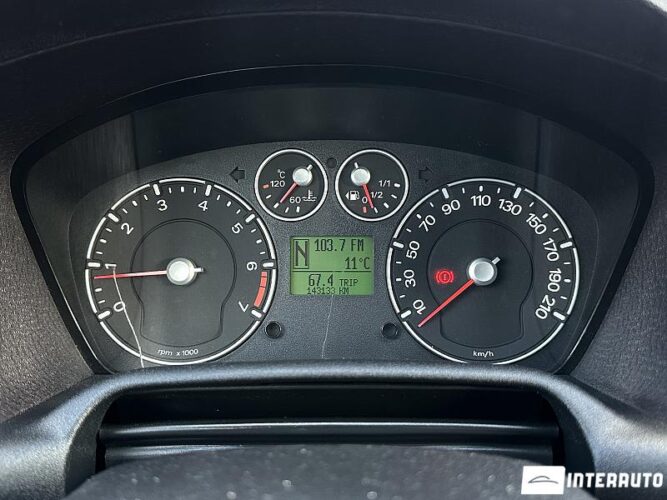 Ford Fusion 37 interauto-car