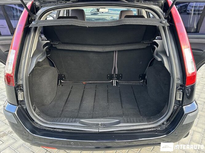 Ford Fusion 48 interauto-car