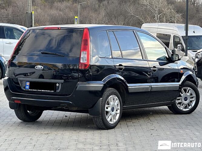 Ford Fusion 32 interauto-car