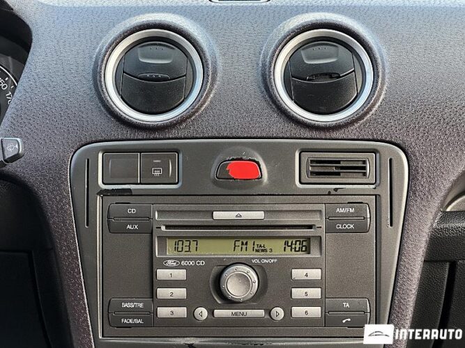 Ford Fusion 38 interauto-car