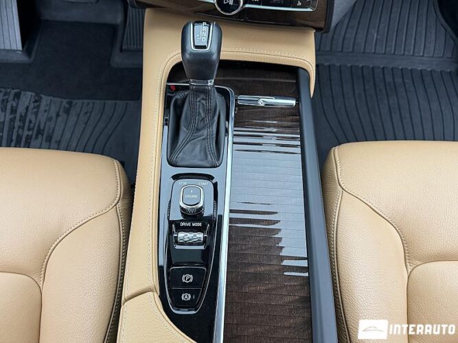 Volvo XC 90 49 interauto-car