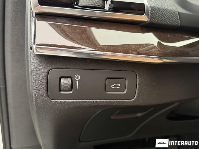 Volvo XC 90 58 interauto-car