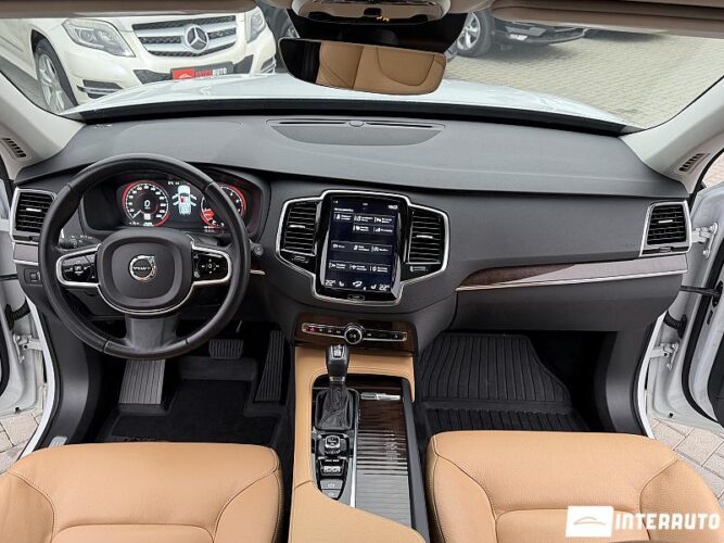 Volvo XC 90 42 interauto-car