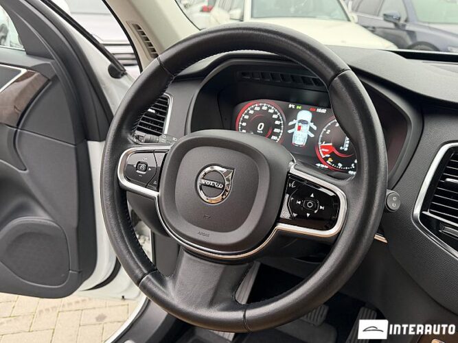 Volvo XC 90 44 interauto-car