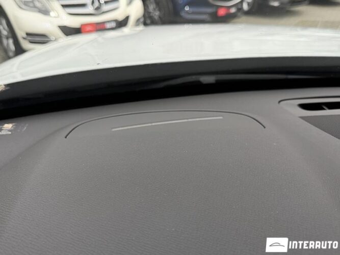 Volvo XC 90 43 interauto-car