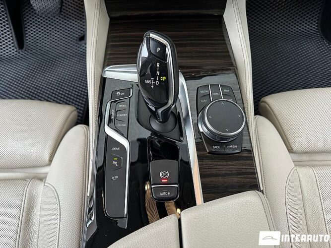 BMW 530e 48 interauto-car