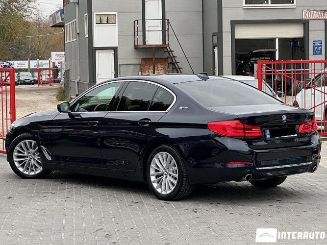 BMW 530e 38 interauto-car