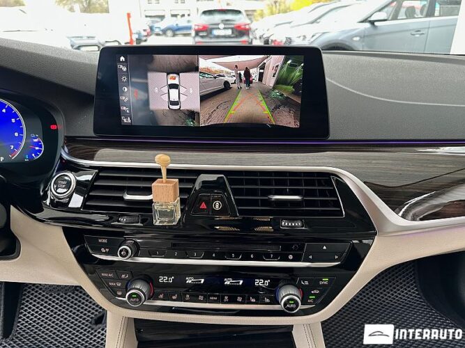 BMW 530e 44 interauto-car