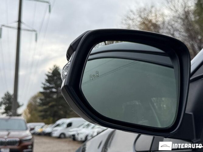 Toyota Rav-4 35 interauto-car