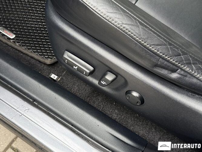 Toyota Rav-4 40 interauto-car