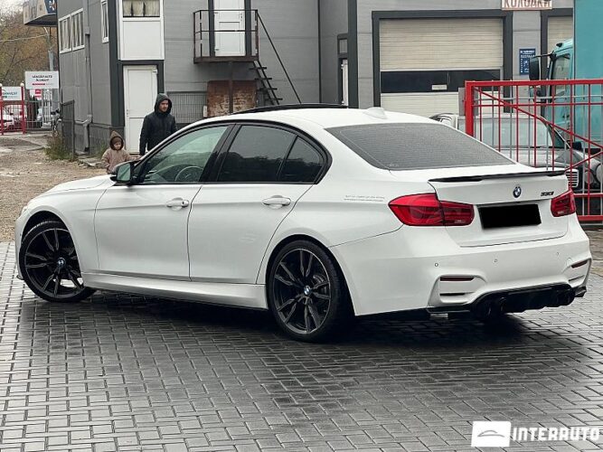 BMW 330 31 interauto-car