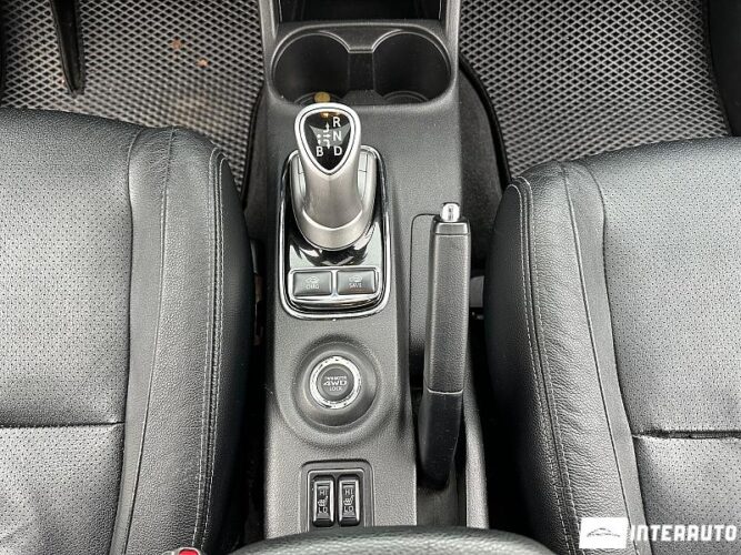 Mitsubishi Outlander 43 interauto-car